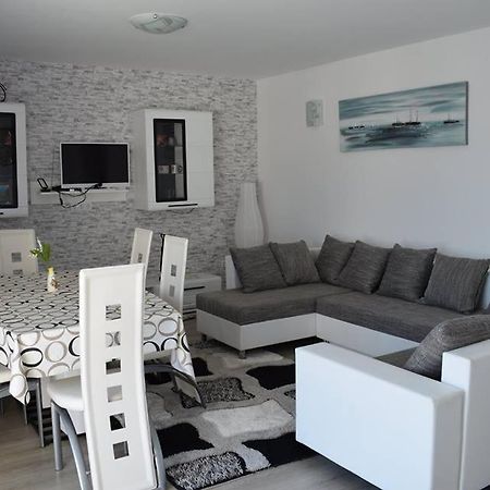 Apartmani Celjak 파그 외부 사진