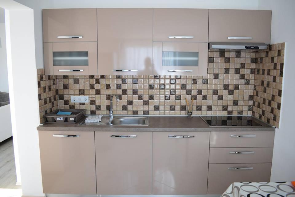 Apartmani Celjak 파그 외부 사진