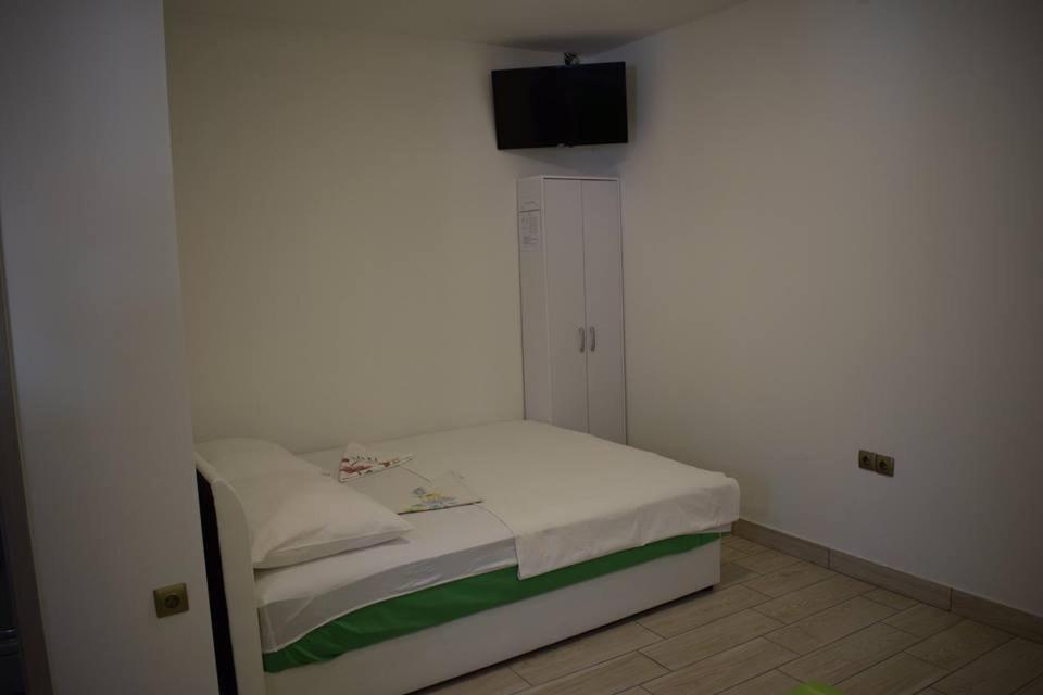 Apartmani Celjak 파그 외부 사진